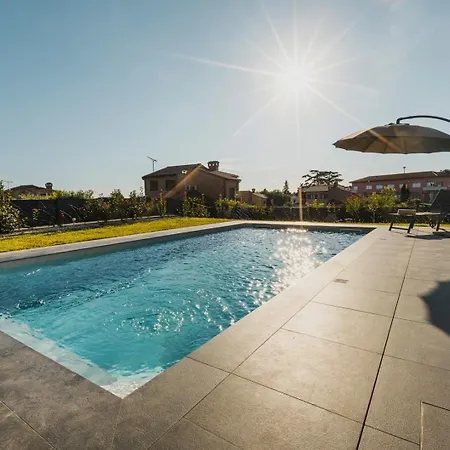 Beautiful Angelina With Private Pool And Sauna Villa Kaštelir