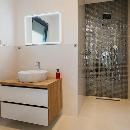 Beautiful Angelina With Private Pool And Sauna Villa