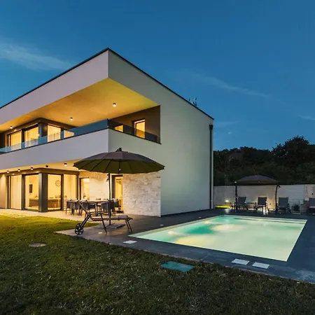 Villa Beautiful Angelina With Private Pool And Sauna Kastelir
