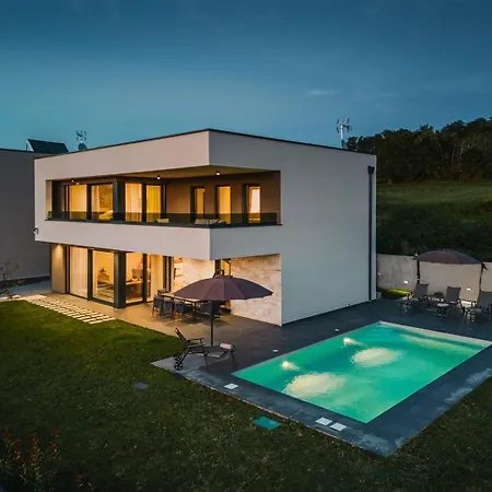 Villa Beautiful Angelina With Private Pool And Sauna Kastelir